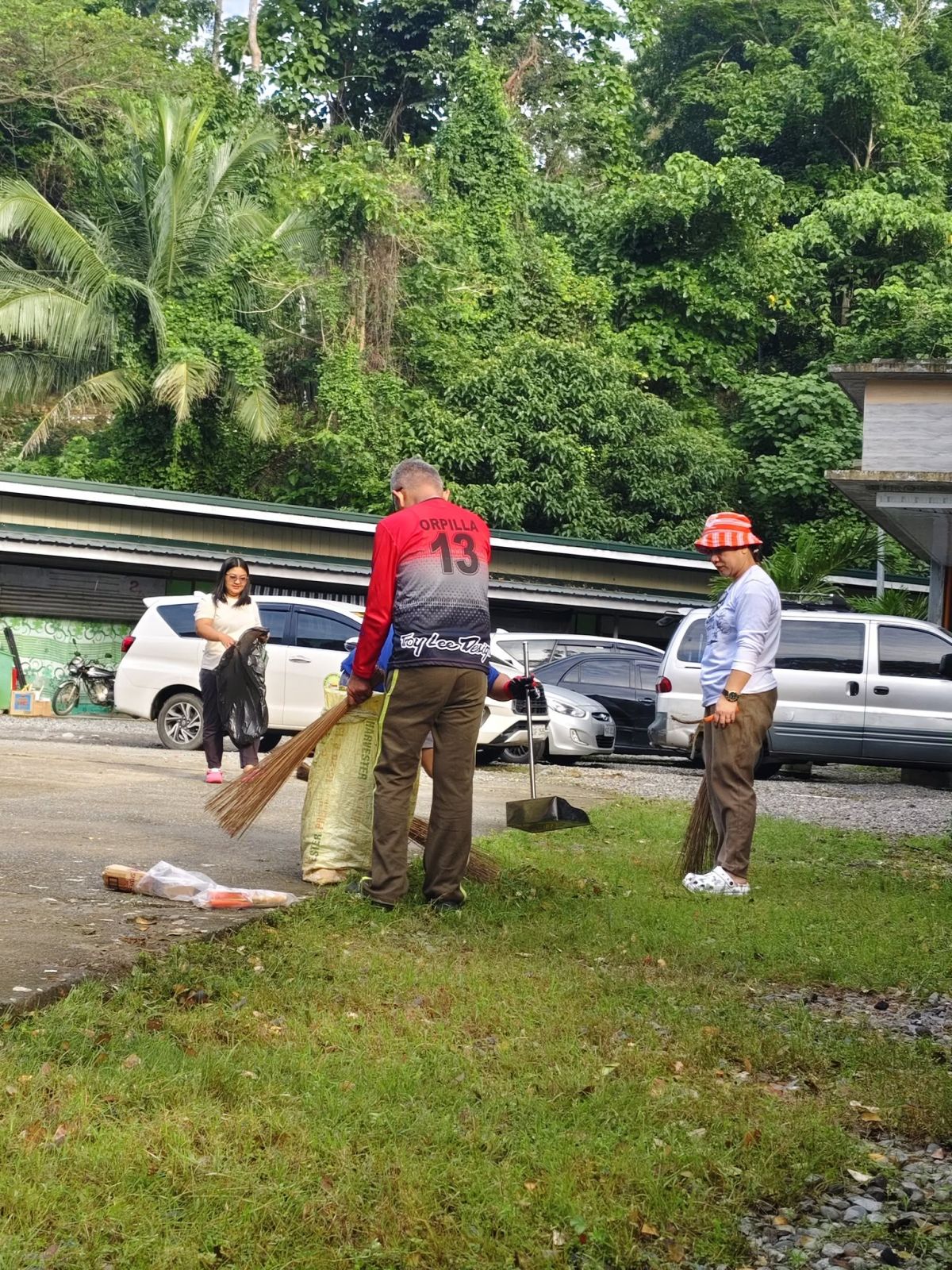 CLEAN-UP DRIVE AT SUYO PUBLIC MARKET - Image 10